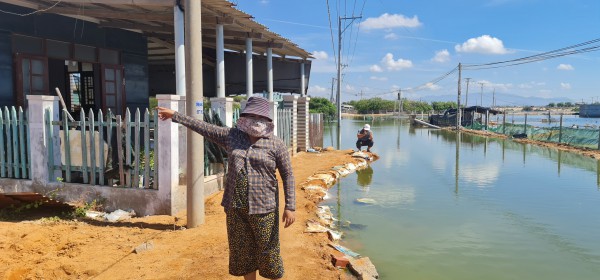 Khu dân cư ở Ninh Thuận bị ngập úng giữa mùa khô hạn