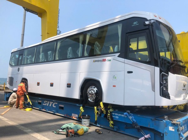 Kim Long Motor xuất khẩu lô xe bus 'made in Vietnam' đầu tiên sang Thái Lan Kim Long Motor xuất khẩu lô xe bus 'made in Vietnam' đầu tiên sang Thái Lan