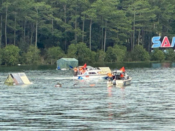 Lâm Đồng: 500 người tham gia diễn tập phòng thủ dân sự tại hồ Tuyền Lâm Lâm Đồng: 500 người tham gia diễn tập phòng thủ dân sự tại hồ Tuyền Lâm