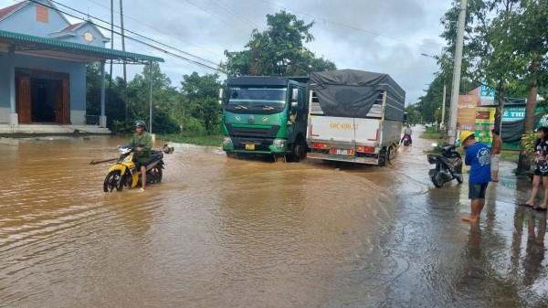 Lâm Đồng: Mưa lớn kéo dài gây ngập ở Đạ Huoai