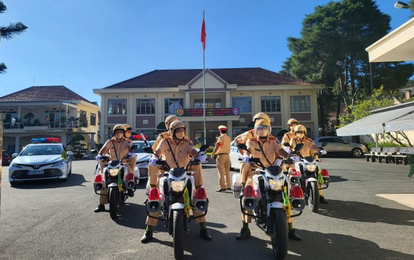 Lâm Đồng: Phương tiện tự ý lắp đặt thiết bị ưu tiên sẽ bị xử lý nghiêm