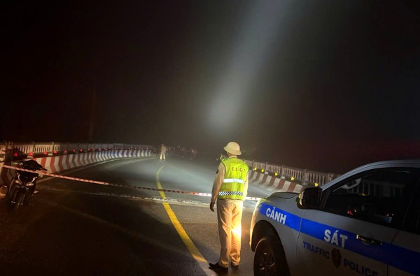 Lâm Đồng: Sạt lở đèo D'Ran trên QL20, cấm lưu thông 2 chiều Lâm Đồng: Sạt lở đèo D'Ran trên QL20, cấm lưu thông 2 chiều