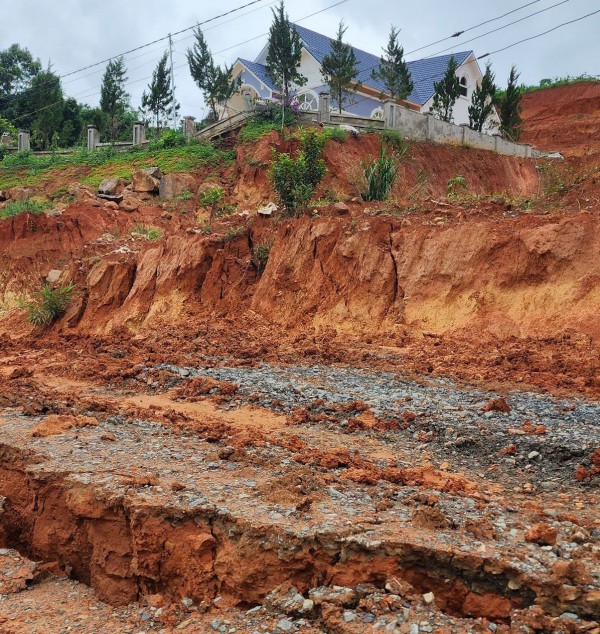 Lâm Đồng: Sụt lún đất nghiêm trọng tại dự án hồ chứa nước Đông Thanh