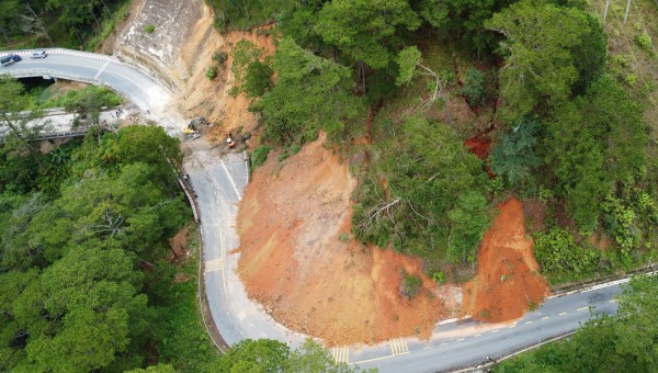 Lâm Đồng ban hành lệnh khẩn cấp xử lý sạt lở đèo D’Ran và đèo Gia Bắc Lâm Đồng ban hành lệnh khẩn cấp xử lý sạt lở đèo D’Ran và đèo Gia Bắc