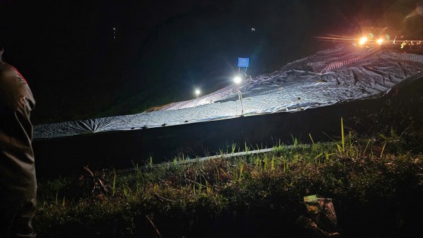 Lâm Đồng di dời khẩn cấp gần 100 hộ dân trước nguy cơ vỡ đập hồ Cay An Lâm Đồng di dời khẩn cấp gần 100 hộ dân trước nguy cơ vỡ đập hồ Cay An