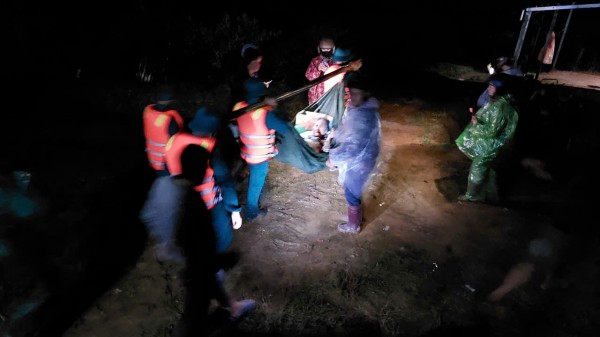 Lâm Đồng di dời khẩn cấp gần 100 hộ dân trước nguy cơ vỡ đập hồ Cay An Lâm Đồng di dời khẩn cấp gần 100 hộ dân trước nguy cơ vỡ đập hồ Cay An