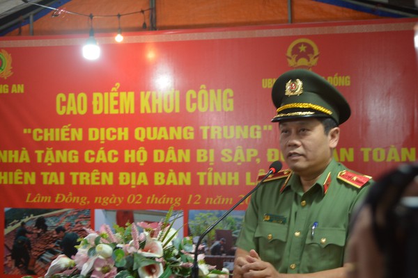 Lâm Đồng khởi động 'Chiến dịch Quang Trung', xây tặng dân xã D’Ran 4 căn nhà Lâm Đồng khởi động 'Chiến dịch Quang Trung', xây tặng dân xã D’Ran 4 căn nhà