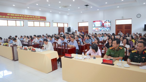 Lấn chiếm vỉa hè giảm rõ rệt, nhưng cử tri TP.HCM lo khó giữ lâu dài