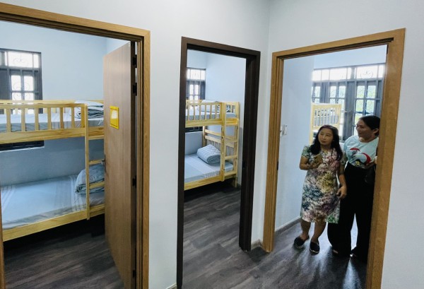 Lần đầu tiên có ngôi nhà miễn phí ăn, ở cho gia đình bệnh nhi khó khăn Lần đầu tiên có ngôi nhà miễn phí ăn, ở cho gia đình bệnh nhi khó khăn