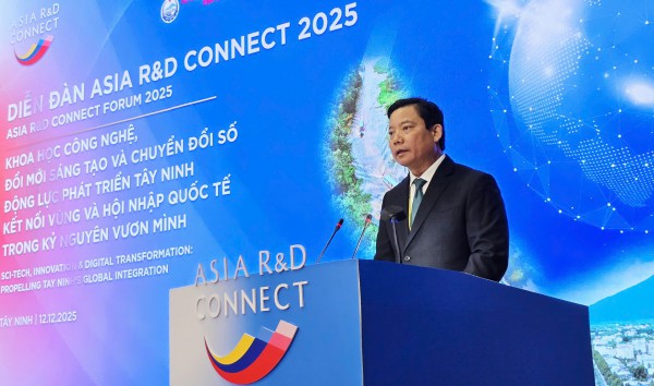 Lãnh đạo Tây Ninh đặt ra 3 bài toán trong kiến tạo hệ sinh thái số Lãnh đạo Tây Ninh đặt ra 3 bài toán trong kiến tạo hệ sinh thái số