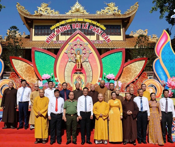 Lãnh đạo Đà Nẵng thăm Giáo hội Phật giáo, lan tỏa tinh thần từ bi mùa Phật đản
