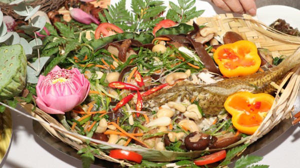 Lễ hội quả điều vàng Đồng Nai: Trăm món ăn từ điều miễn phí