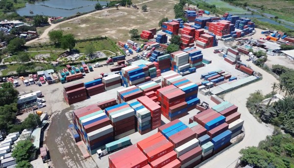 Loạt bãi xe trái phép đường Võ Chí Công: Không lẽ bó tay?