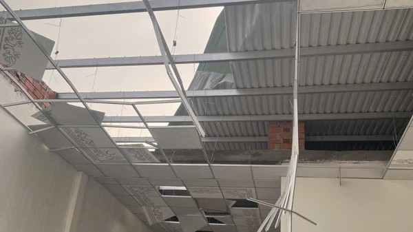 Lốc xoáy tại Gia Lai chiều 15.4, hơn 10 nhà bị tốc mái