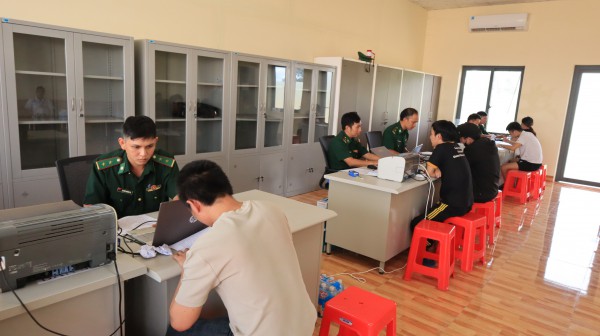 Lời kể rùng rợn của người Việt Nam thoát bẫy 'việc nhẹ lương cao' ở Campuchia Lời kể rùng rợn của người Việt Nam thoát bẫy 'việc nhẹ lương cao' ở Campuchia