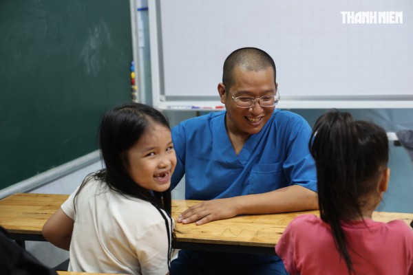 Lớp học tình thương hơn 1 thập kỷ gieo chữ cho trẻ mồ côi ở TP.HCM