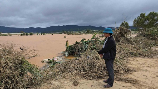 Lũ cuốn trôi 'thủ phủ' rau Lâm Đồng