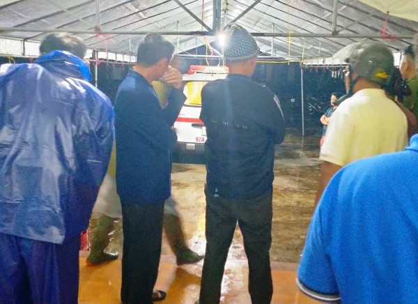 Lũ lụt khiến tường nhà nhiễm điện, cô gái ở Đà Nẵng bị điện giật tử vong Lũ lụt khiến tường nhà nhiễm điện, cô gái ở Đà Nẵng bị điện giật tử vong