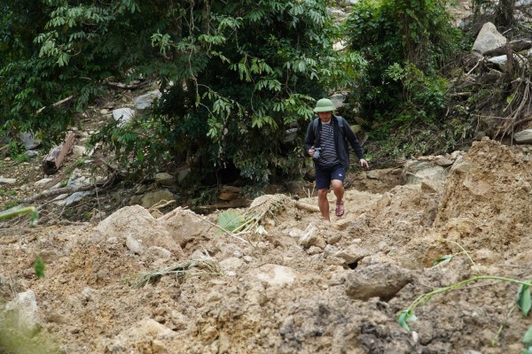 Lũ ở Nghệ An: 'Trắng tay hết rồi' Lũ ở Nghệ An: 'Trắng tay hết rồi'