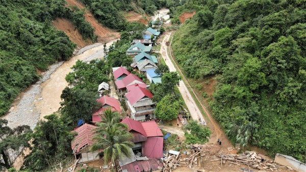 Lũ ở Nghệ An: 'Trắng tay hết rồi' Lũ ở Nghệ An: 'Trắng tay hết rồi'