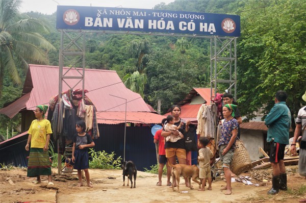 Lũ ở Nghệ An: 'Trắng tay hết rồi' Lũ ở Nghệ An: 'Trắng tay hết rồi'