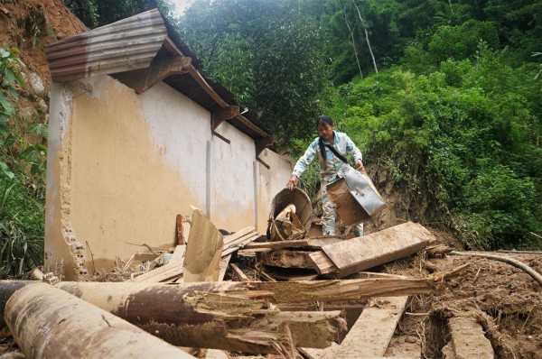 Lũ ở Nghệ An: 'Trắng tay hết rồi' Lũ ở Nghệ An: 'Trắng tay hết rồi'