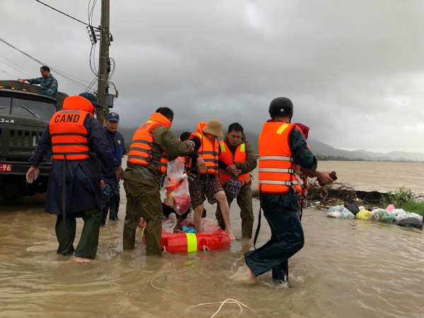 Lũ vượt đỉnh năm 2009, Đắk Lắk đề nghị Quân khu 5 hỗ trợ sơ tán dân Lũ vượt đỉnh năm 2009, Đắk Lắk đề nghị Quân khu 5 hỗ trợ sơ tán dân