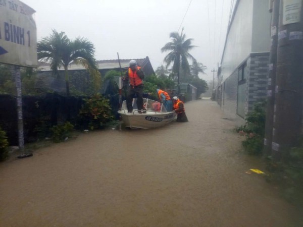 Lũ vượt đỉnh năm 2009, Đắk Lắk đề nghị Quân khu 5 hỗ trợ sơ tán dân Lũ vượt đỉnh năm 2009, Đắk Lắk đề nghị Quân khu 5 hỗ trợ sơ tán dân