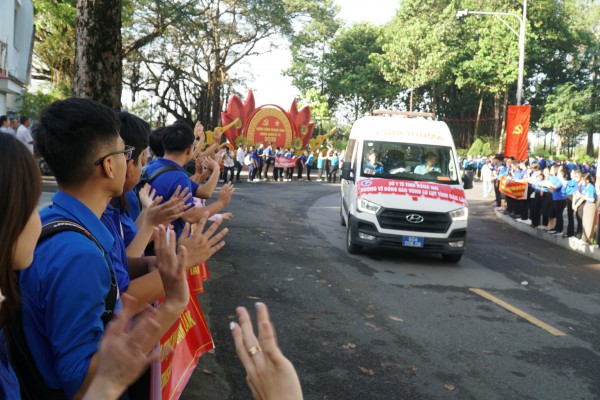 Lực lượng bác sĩ, đoàn viên của Đồng Nai xuất quân hỗ trợ Phú Yên cũ