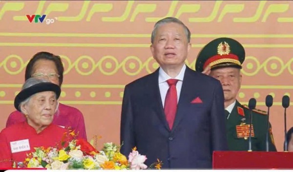 Mẹ Việt Nam anh hùng ngồi cạnh Tổng Bí thư Tô Lâm trong đại lễ A80 là ai? Mẹ Việt Nam anh hùng ngồi cạnh Tổng Bí thư Tô Lâm trong đại lễ A80 là ai?