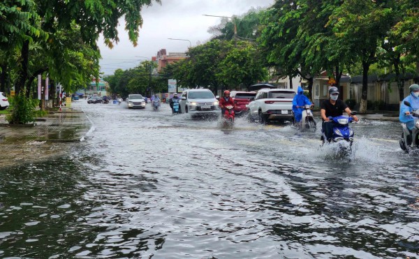 Miền Bắc đón không khí lạnh, miền Trung mưa lớn,   Biển Đông sắp đón bão