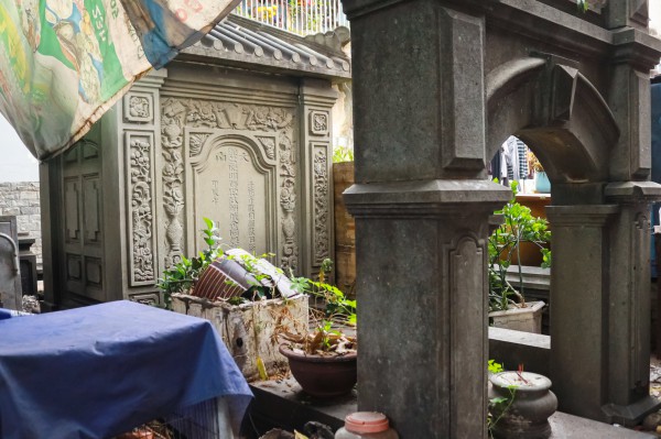 Mộ cổ 123 năm ở TP.HCM: Dấu tích đại gia giàu thứ 4 Sài Gòn xưa Mộ cổ 123 năm ở TP.HCM: Dấu tích đại gia giàu thứ 4 Sài Gòn xưa