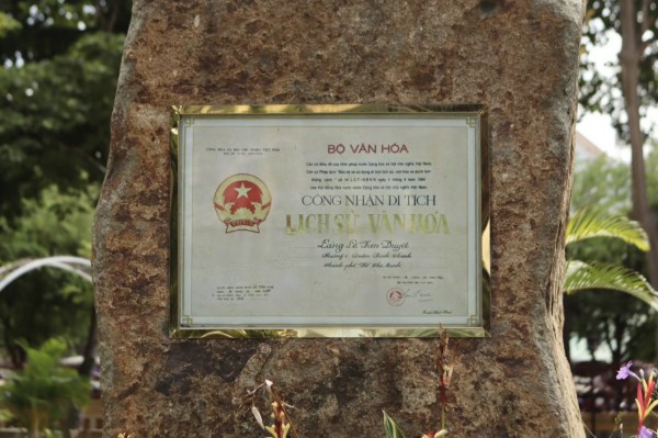 Mộ cổ 177 năm ở TP.HCM, lưu danh công thần thuộc hàng Đệ nhất triều Nguyễn Mộ cổ 177 năm ở TP.HCM, lưu danh công thần thuộc hàng Đệ nhất triều Nguyễn