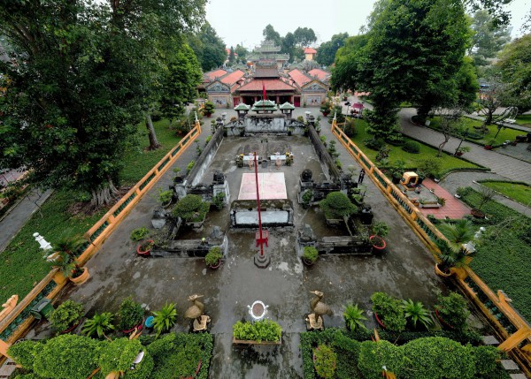 Mộ cổ 177 năm ở TP.HCM, lưu danh công thần thuộc hàng Đệ nhất triều Nguyễn Mộ cổ 177 năm ở TP.HCM, lưu danh công thần thuộc hàng Đệ nhất triều Nguyễn