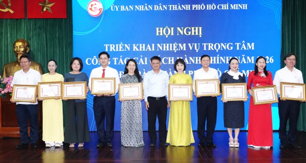 Một phường ở TP.HCM giúp dân cắt giảm 12.000 lượt giấy tờ Một phường ở TP.HCM giúp dân cắt giảm 12.000 lượt giấy tờ