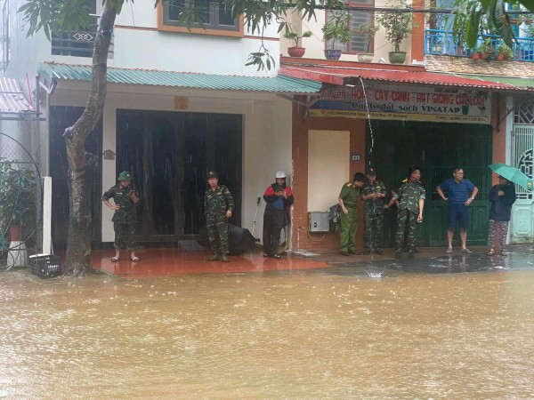 Mưa hơn 400 mm, nhiều nơi ở Hà Giang 'chìm' trong biển nước