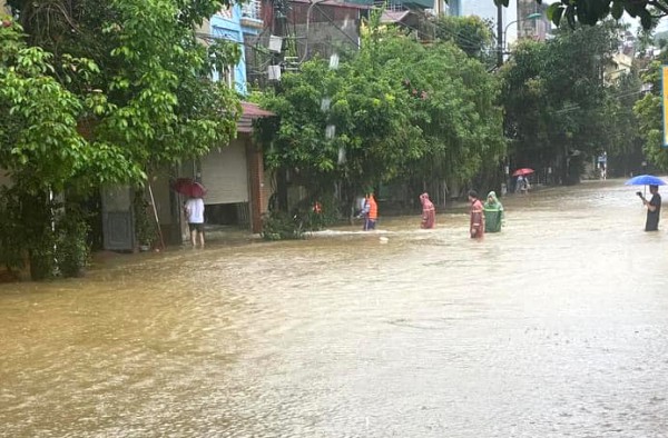 Mưa hơn 400 mm, nhiều nơi ở Hà Giang 'chìm' trong biển nước