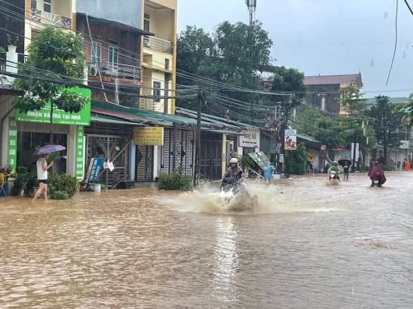 Mưa hơn 400 mm, nhiều nơi ở Hà Giang 'chìm' trong biển nước