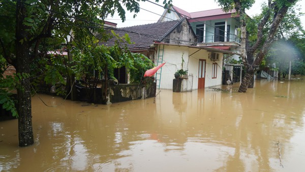 Mưa lớn gây ngập lụt, sạt lở tại Thanh Hóa, Nghệ An, Hà Tĩnh