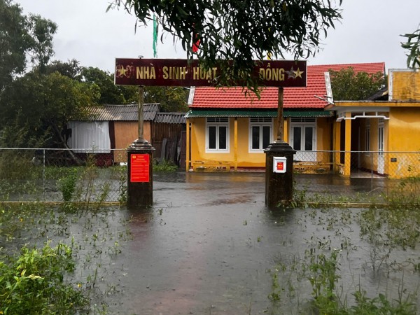 Mưa lớn khiến lũ các sông ở Huế lên cao, một số nơi ngập sâu Mưa lớn khiến lũ các sông ở Huế lên cao, một số nơi ngập sâu