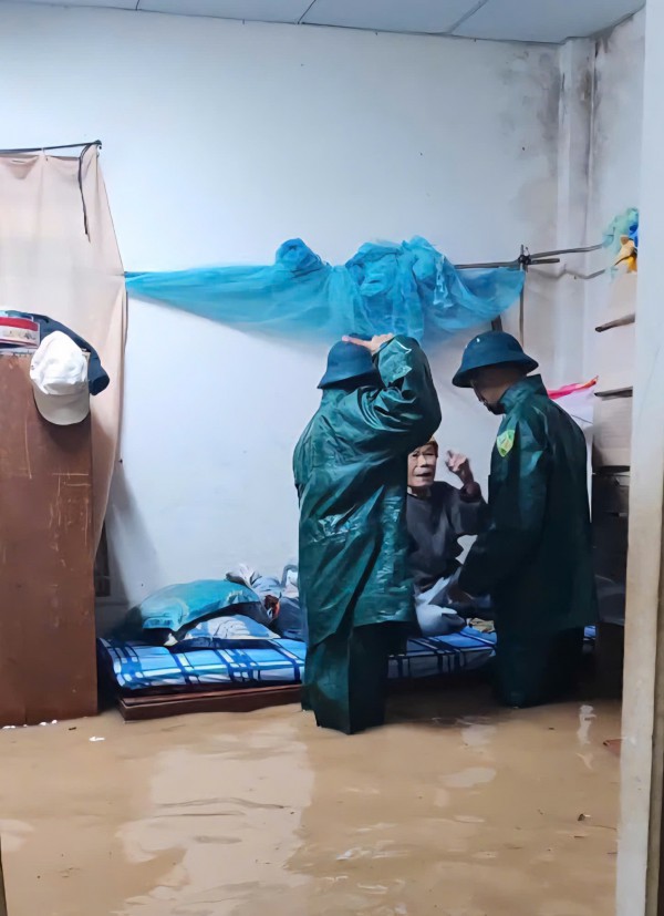 Mưa lớn lại sạt lở đèo Mimosa và các đèo, gây ngập lụt nặng nhiều nơi Mưa lớn lại sạt lở đèo Mimosa và các đèo, gây ngập lụt nặng nhiều nơi