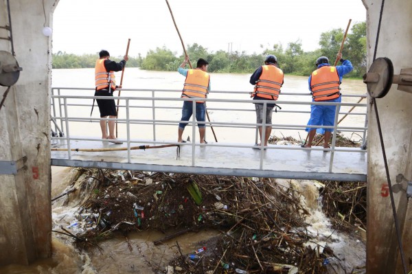 Mưa lũ chia cắt vùng tây TP.Đà Nẵng, Quân khu 5 trực chiến ứng cứu