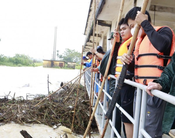 Mưa lũ chia cắt vùng tây TP.Đà Nẵng, Quân khu 5 trực chiến ứng cứu
