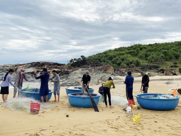 Mưu sinh trên biển Sa Huỳnh