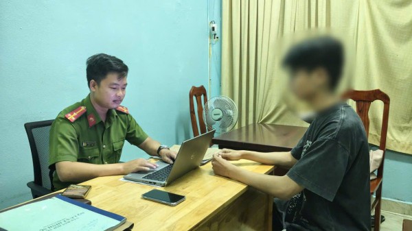 Nam sinh viên hoảng loạn vì sập bẫy 'bắt cóc online'