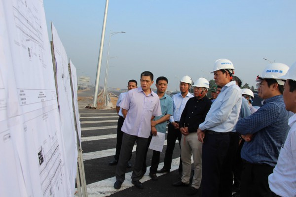 Nan giải thu phí khi thông xe tạm 35 km cao tốc Biên Hòa - Vũng Tàu