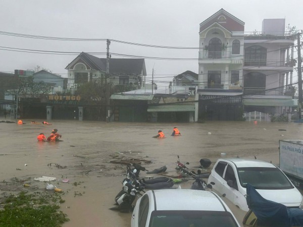 Ngập lụt ở Quy Nhơn có nguy cơ vượt đỉnh lũ lịch sử 2009 Ngập lụt ở Quy Nhơn có nguy cơ vượt đỉnh lũ lịch sử 2009