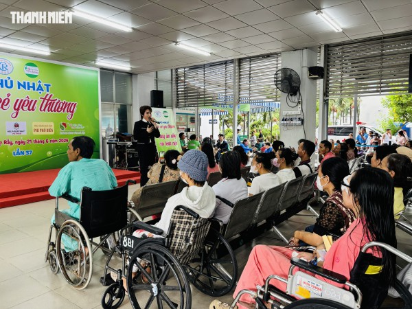 Ngày cuối tuần đặc biệt của bệnh nhân Bệnh viện Chợ Rẫy: ‘Vui quá xá là vui' Ngày cuối tuần đặc biệt của bệnh nhân Bệnh viện Chợ Rẫy: ‘Vui quá xá là vui'