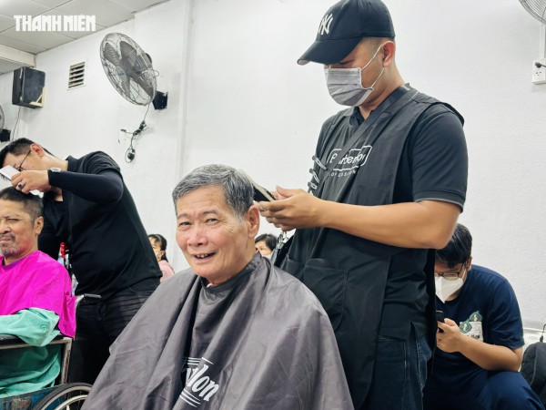 Ngày cuối tuần đặc biệt của bệnh nhân Bệnh viện Chợ Rẫy: ‘Vui quá xá là vui' Ngày cuối tuần đặc biệt của bệnh nhân Bệnh viện Chợ Rẫy: ‘Vui quá xá là vui'