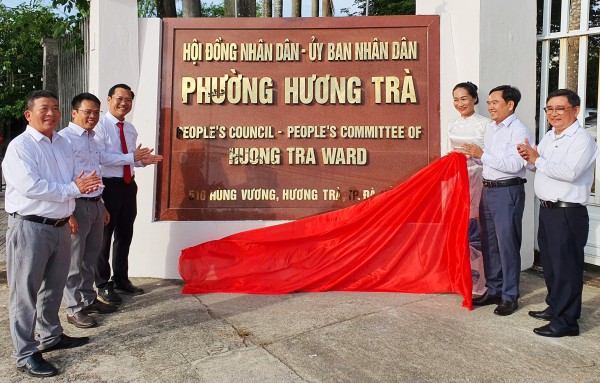 Ngày đầu làm việc ở xã mới: 'Trước xử lý cả giờ, nay chỉ mất 15 phút’